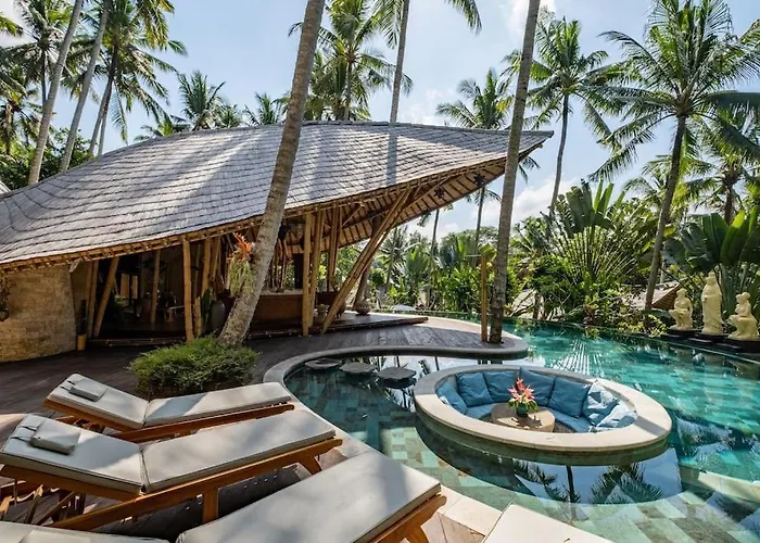 Harmony House, Bamboo House With Pool View Villa