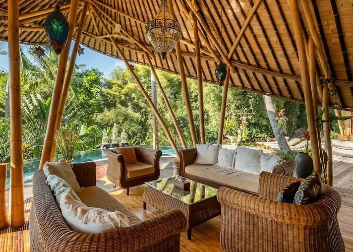 Harmony House, Bamboo House With Pool View * Bringkit