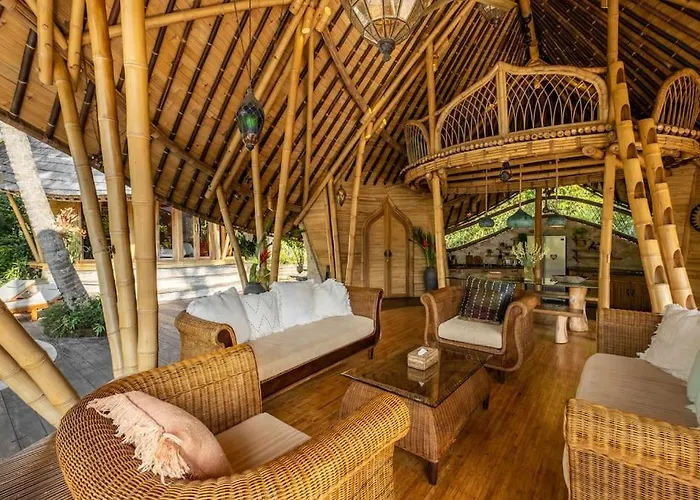 Harmony House, Bamboo House With Pool View Villa Bringkit