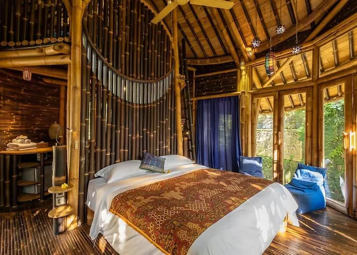 Harmony House, Bamboo House With Pool View Villa *