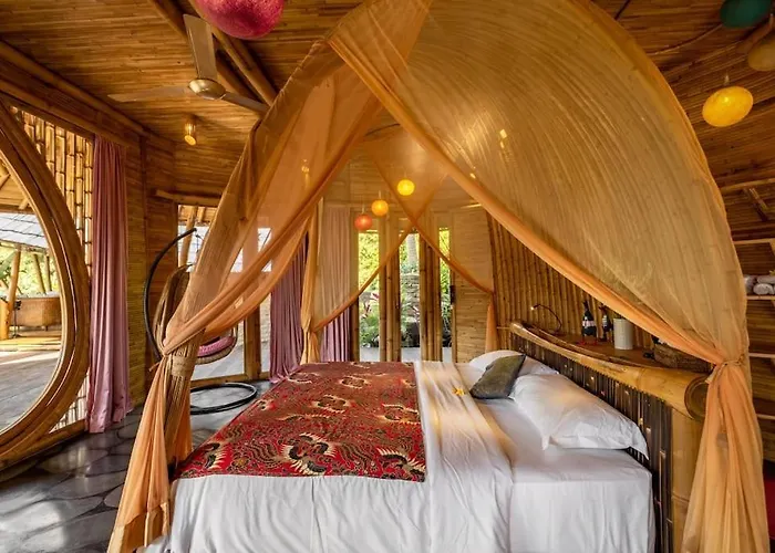 Villa Harmony House, Bamboo House With Pool View Bringkit