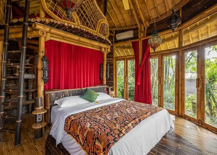 Villa Harmony House, Bamboo House With Pool View *