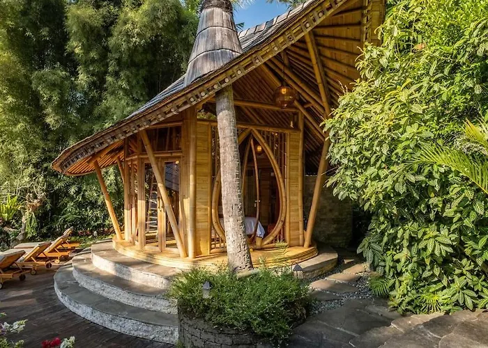 Harmony House, Bamboo House With Pool View * Bringkit
