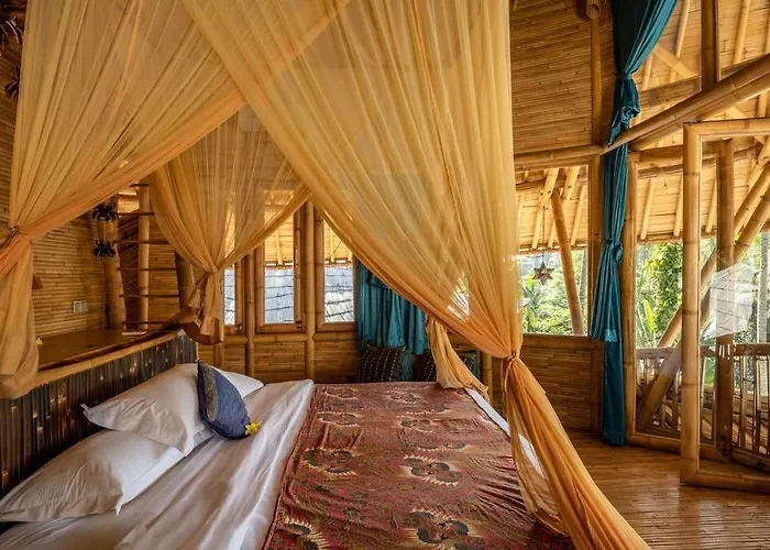 Harmony House, Bamboo House With Pool View