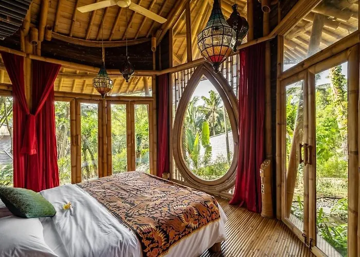 Harmony House, Bamboo House With Pool View Villa *