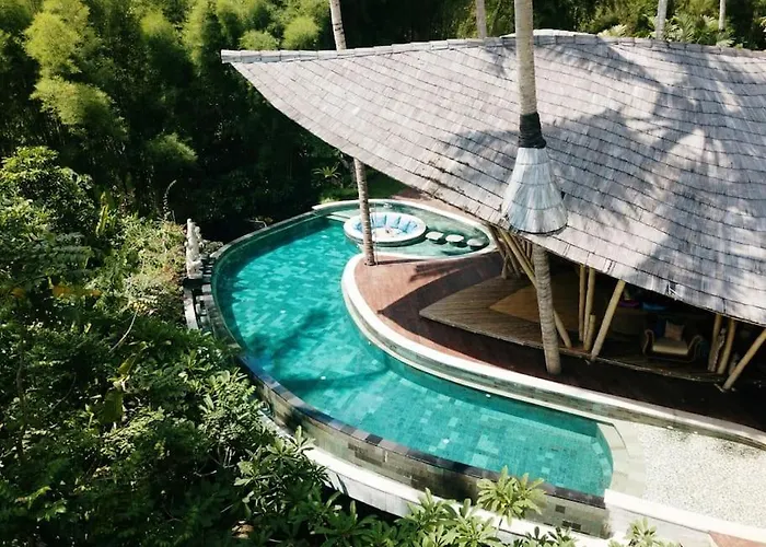 Harmony House, Bamboo House With Pool View Villa Bringkit