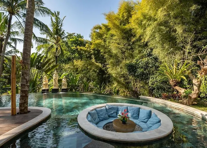Harmony House, Bamboo House With Pool View Villa