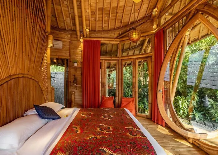 Harmony House, Bamboo House With Pool View *