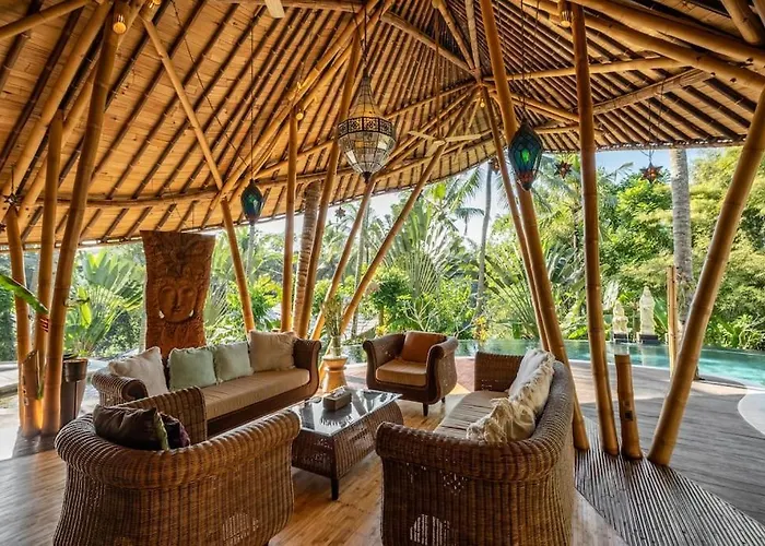 Harmony House, Bamboo House With Pool View Villa