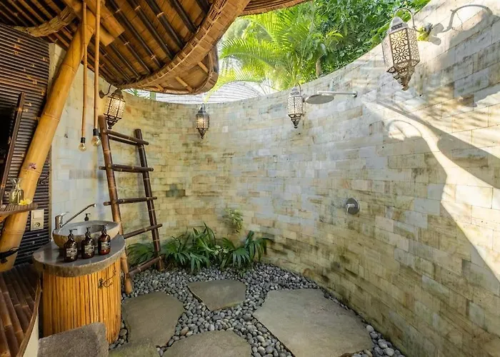 Harmony House, Bamboo House With Pool View * Bringkit