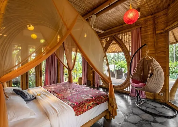 Harmony House, Bamboo House With Pool View Bringkit