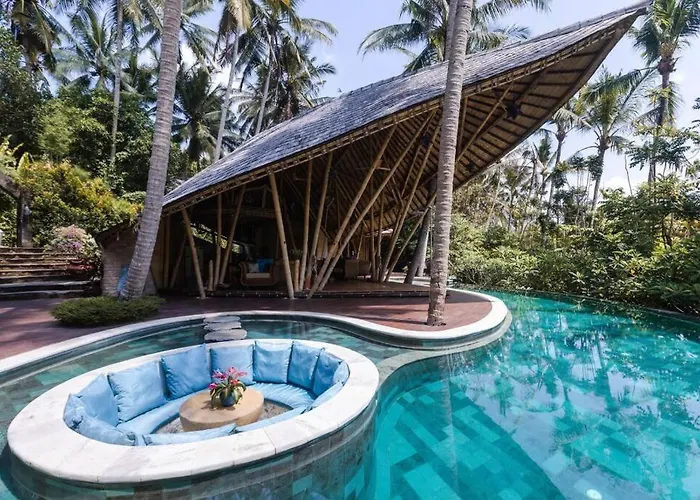Harmony House, Bamboo House With Pool View Bringkit