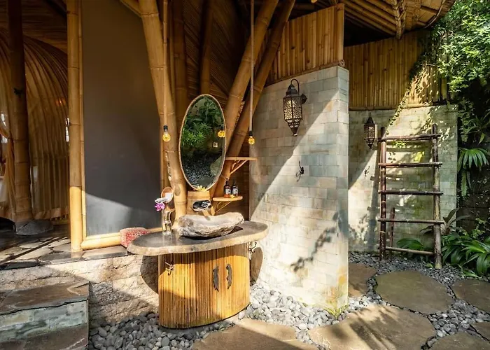 Harmony House, Bamboo House With Pool View Villa