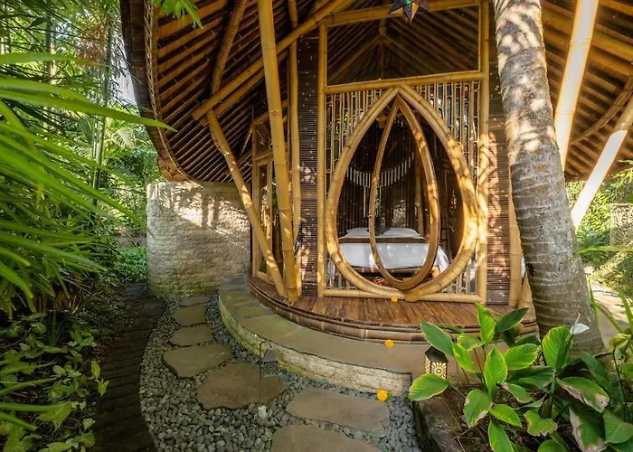 Harmony House, Bamboo House With Pool View Villa *
